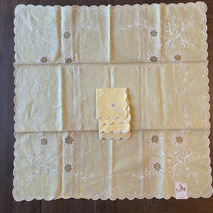New Antique yellow Linen Embroidery Small Tablecloth Switzerland +4 Napkins